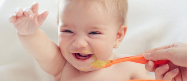 לקראת החזרה לעבודה: איך מרגילים את התינוק למטפלת החדשה