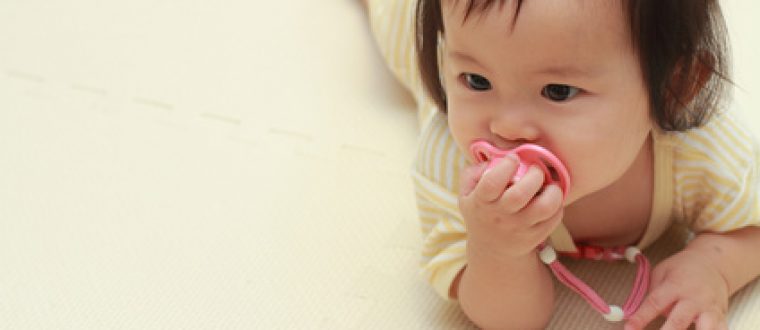 שימוש במוצץ בזמן הנקה – כדאי או לא כדאי ומתי?