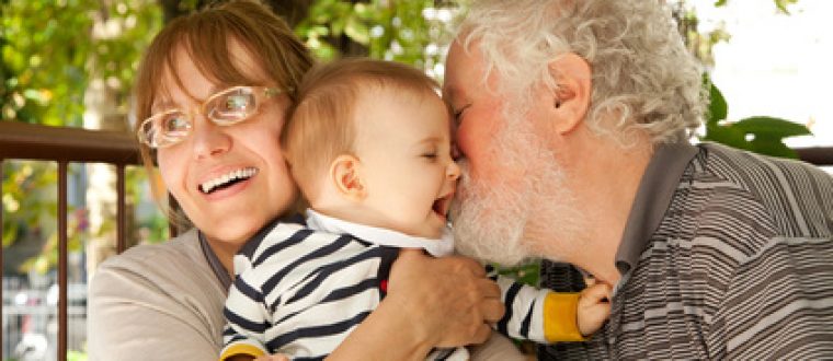 כך תכינו את התינוק ללילה ראשון עם סבא וסבתא